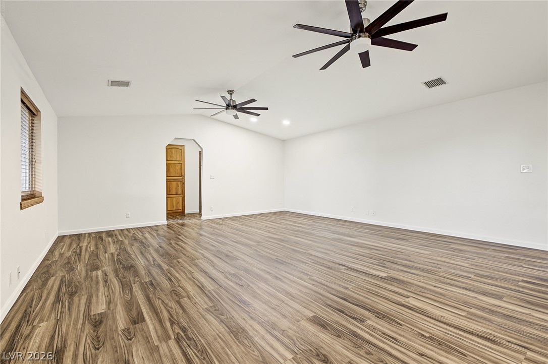 Photo 5 of 281 E Kimberly Drive