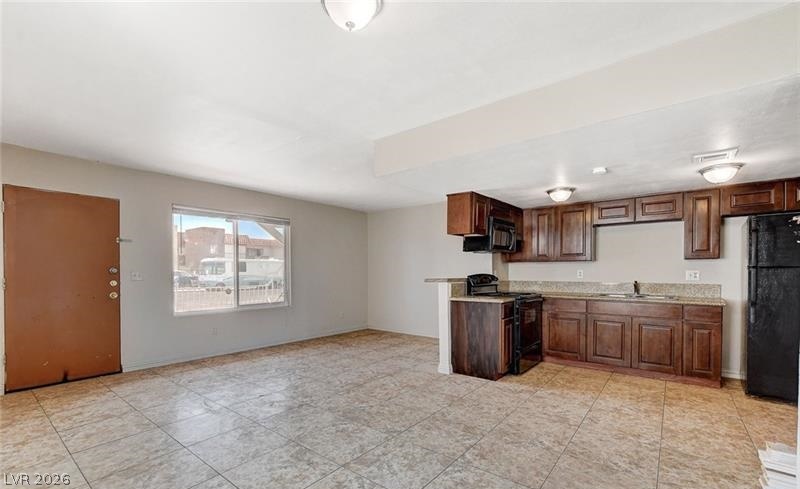 Photo 7 of 13, 5322 Del Gado Drive