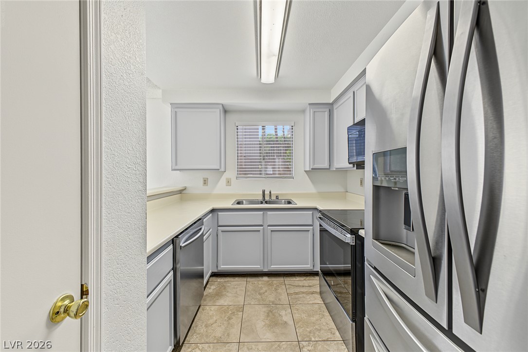 Photo 16 of 33, 6863 Tamarus Street #101