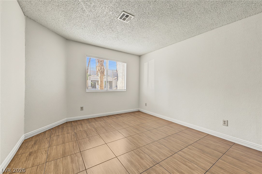 Photo 18 of 33, 6863 Tamarus Street #101