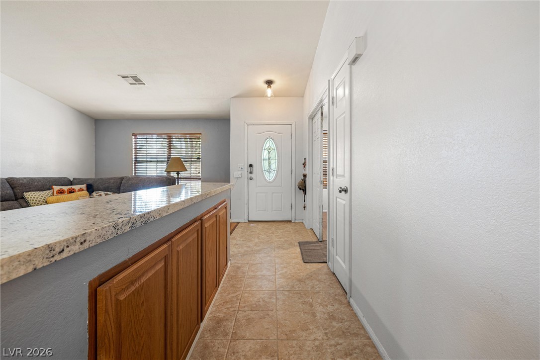 Photo 5 of 2116 Twisted Oak Avenue