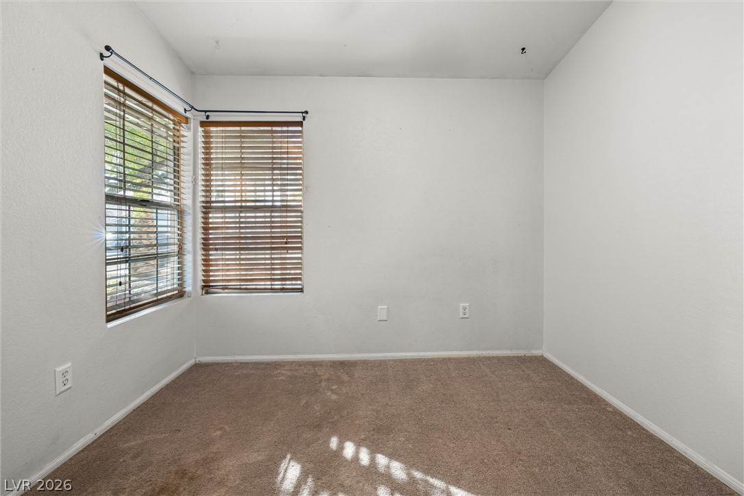 Photo 9 of 29, 2116 Twisted Oak Avenue
