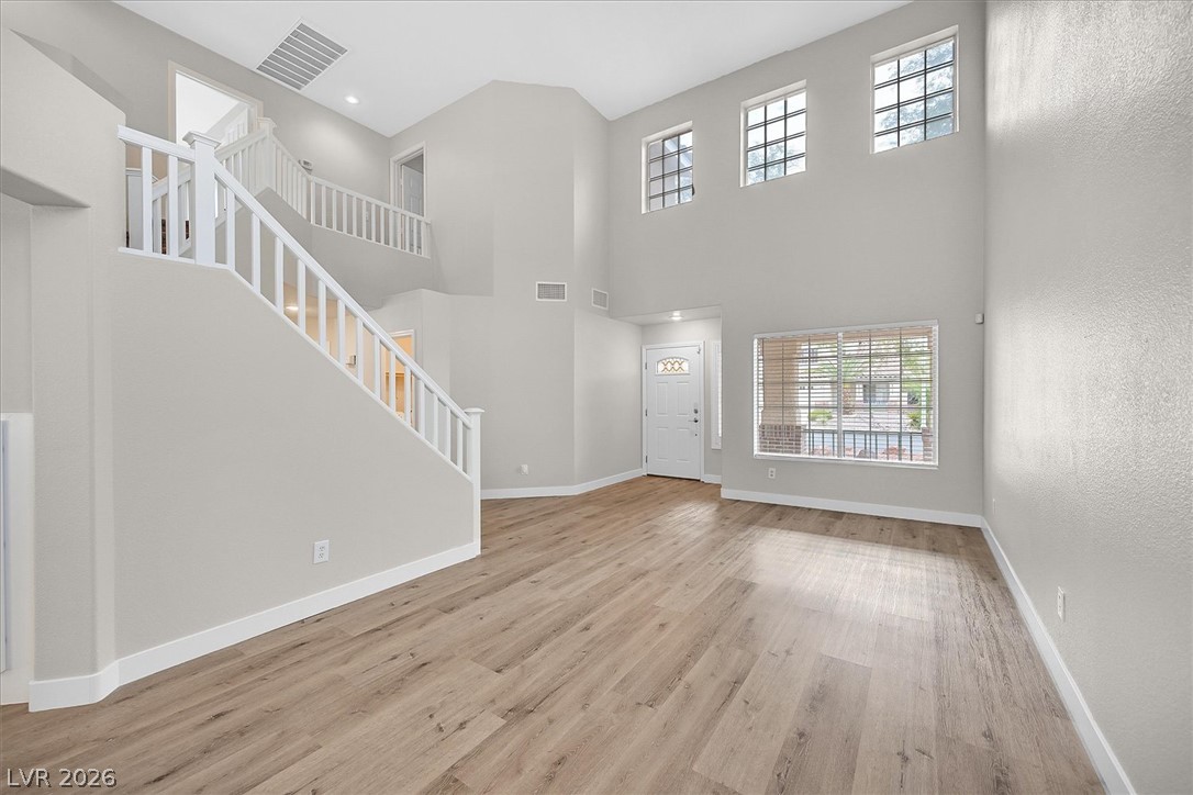 Photo 3 of 61 Tanglewood Drive