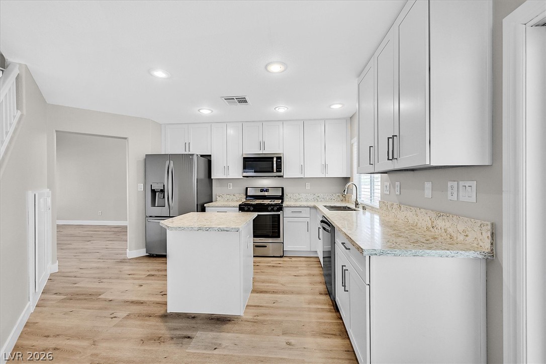 Photo 6 of 28, 61 Tanglewood Drive