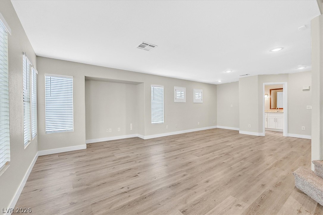 Photo 9 of 28, 61 Tanglewood Drive