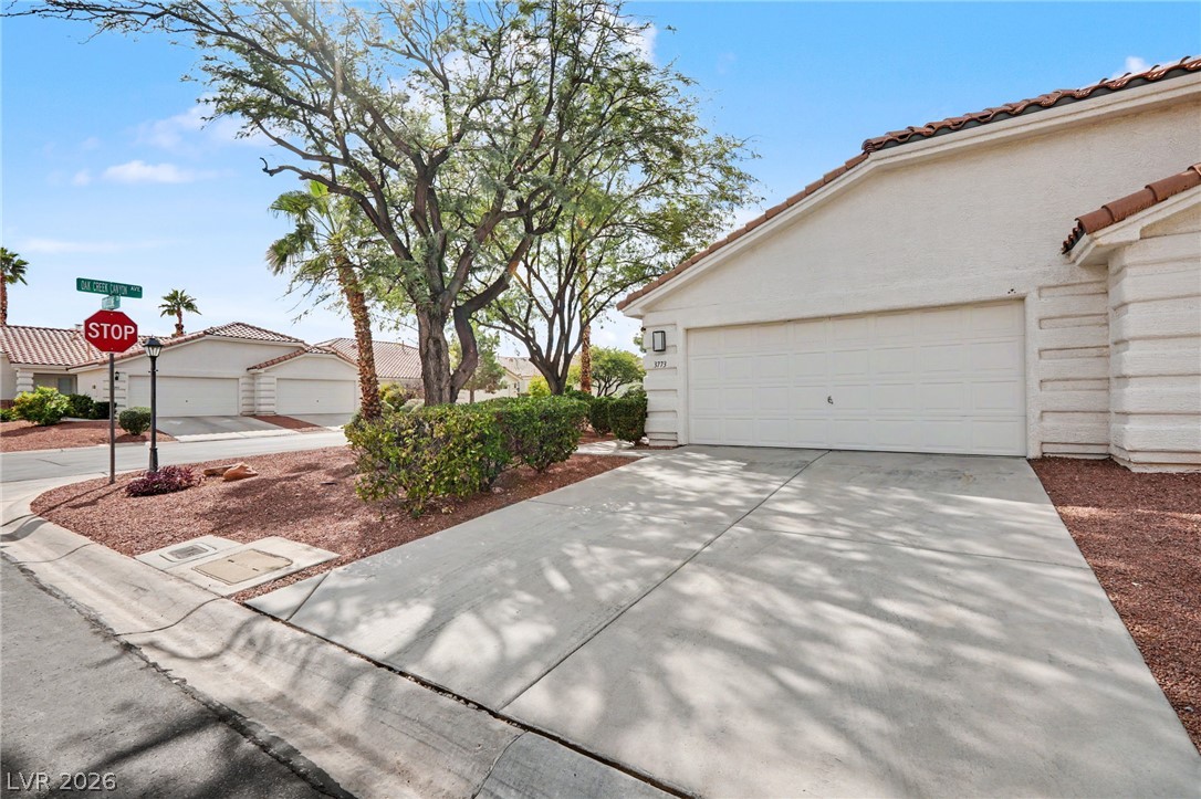 Photo 3 of 3773 Point Sublime Street