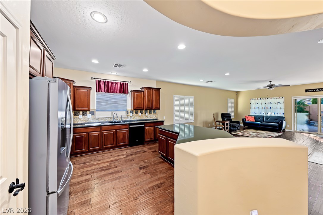 Photo 17 of 40, 2625 Bechamel Place
