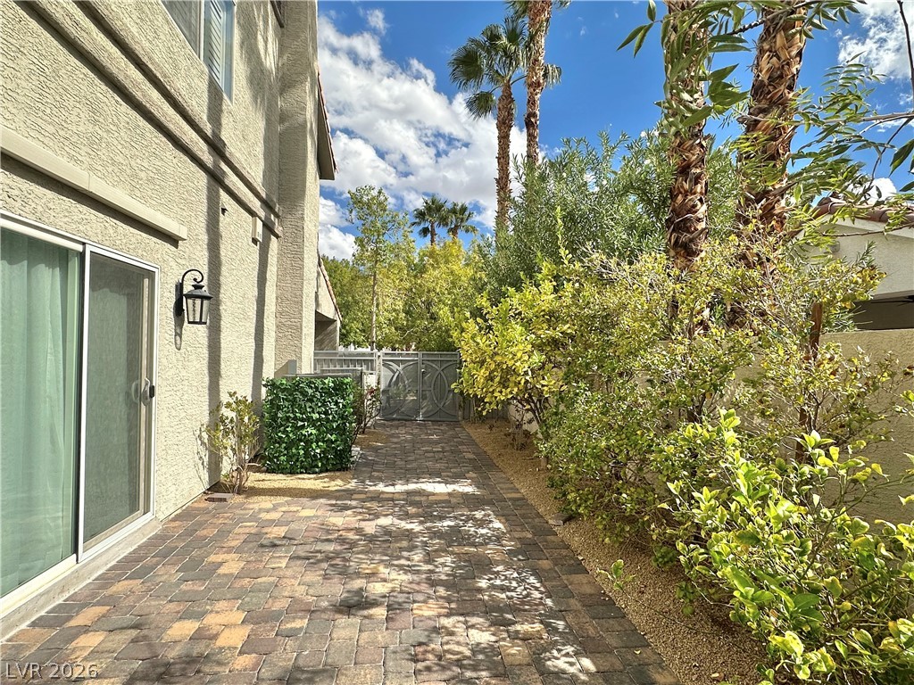 Photo 4 of 5630 Lion Head Way