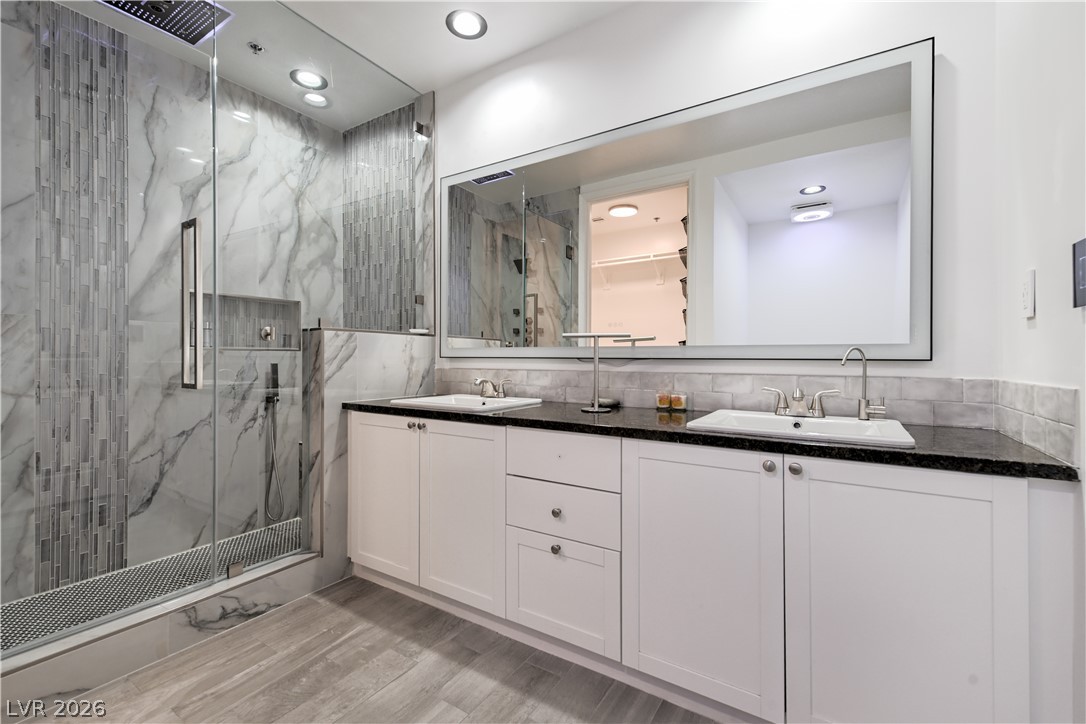 Photo 12 of 20, 2405 W Serene Avenue #717
