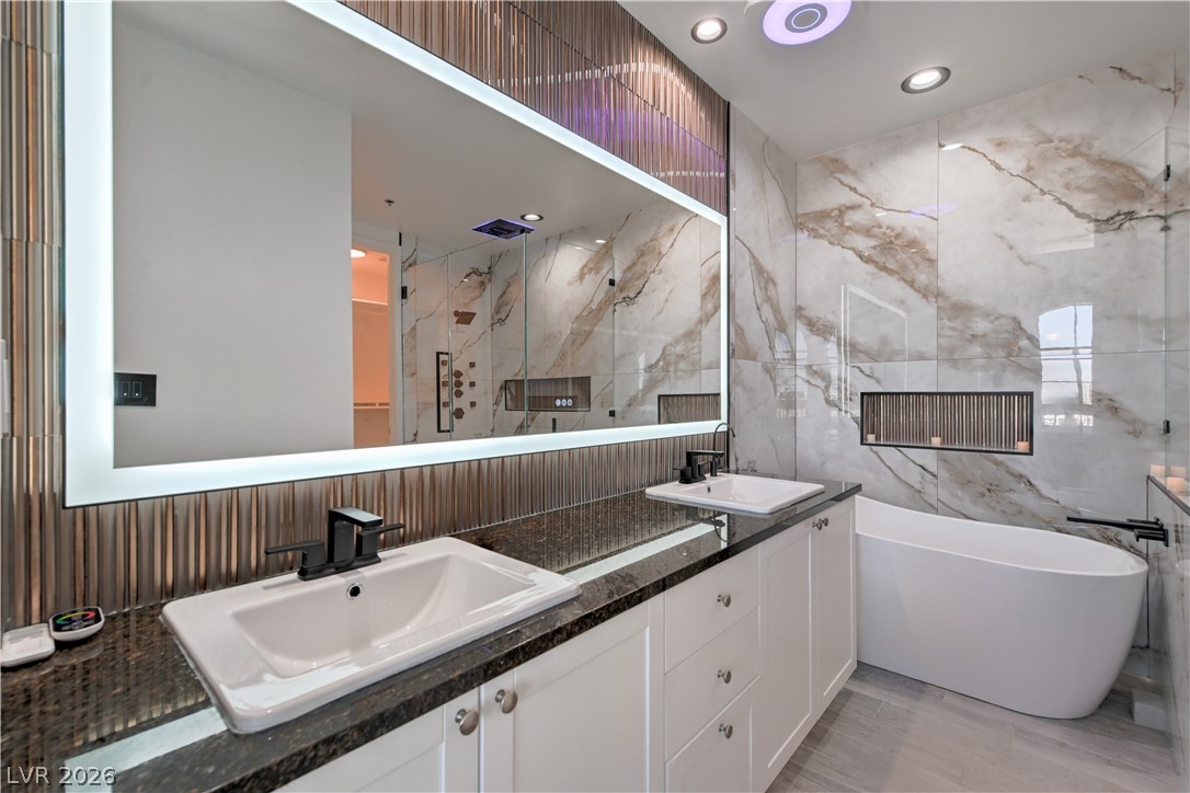 Photo 2 of 2405 W Serene Avenue #717