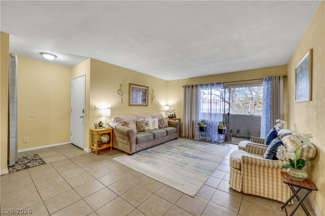 1455 E Katie Avenue #L22, Las Vegas