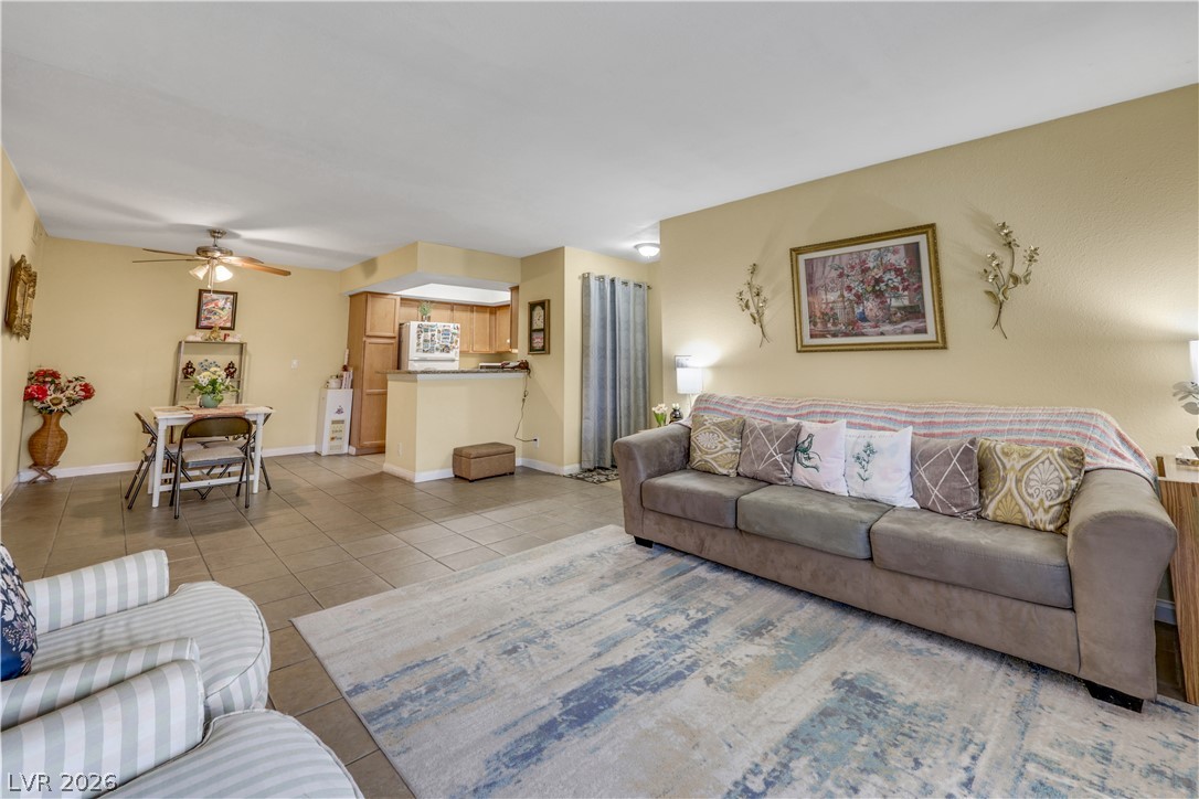 Photo 12 of 30, 1455 E Katie Avenue #L22