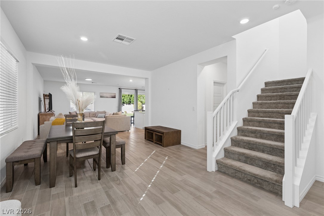 Photo 7 of 59, 3976 Redwood Glen Court