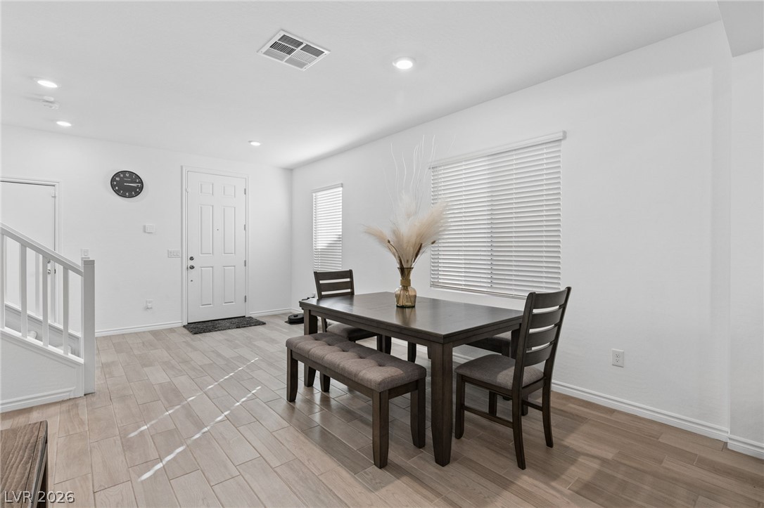 Photo 9 of 59, 3976 Redwood Glen Court