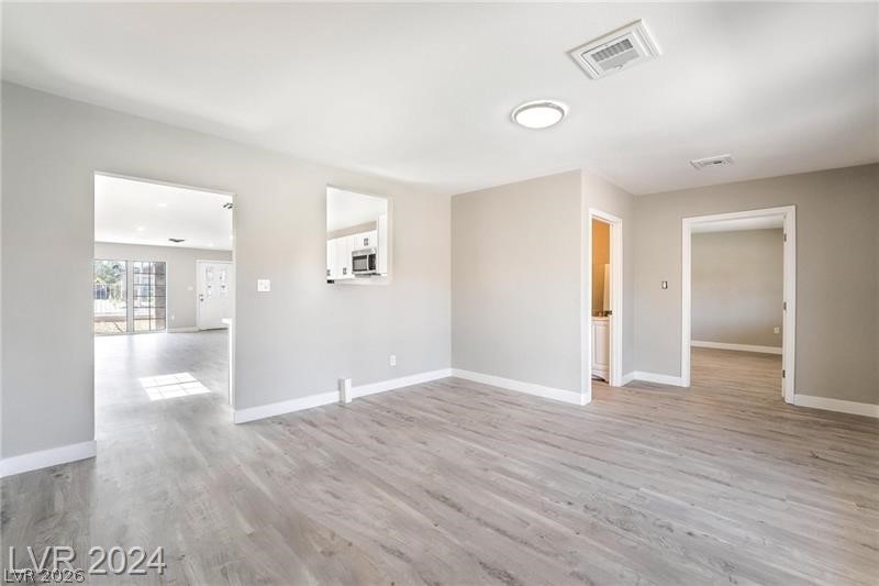 Photo 11 of 27, 5944 Willard Street