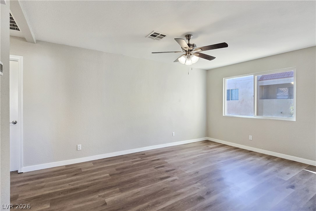 Photo 8 of 22, 1812 N Decatur Boulevard #202