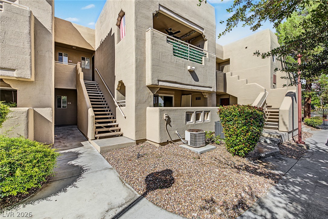 Photo 19 of 47, 1908 Mountain Hills Court #205