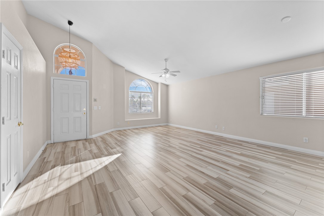Photo 3 of 3963 Mountain Birch Street