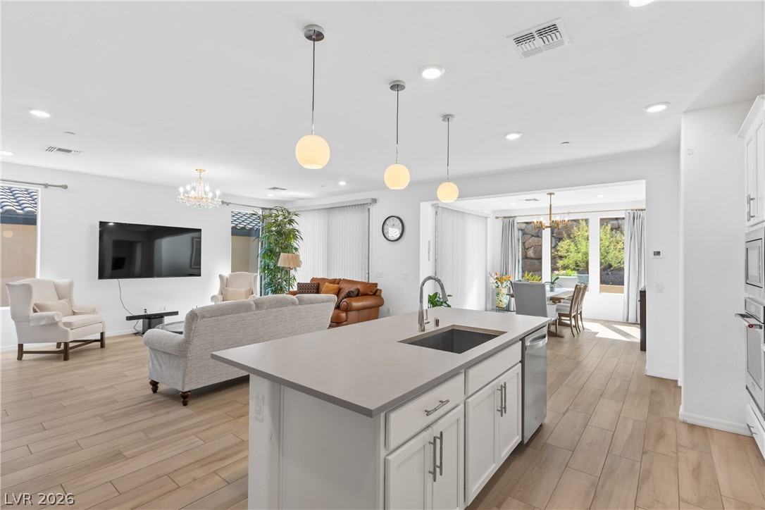 Photo 9 of 48, 247 Sun Glaze Avenue