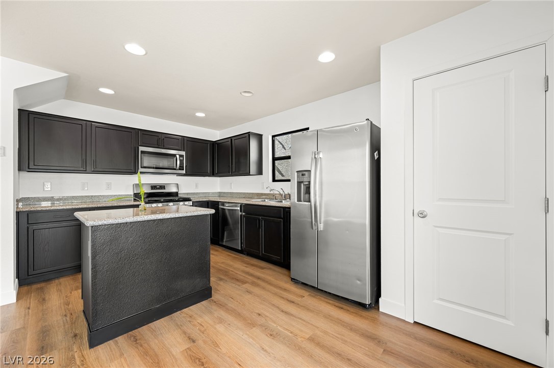 Photo 10 of 43, 3682 Via Mariposa Avenue