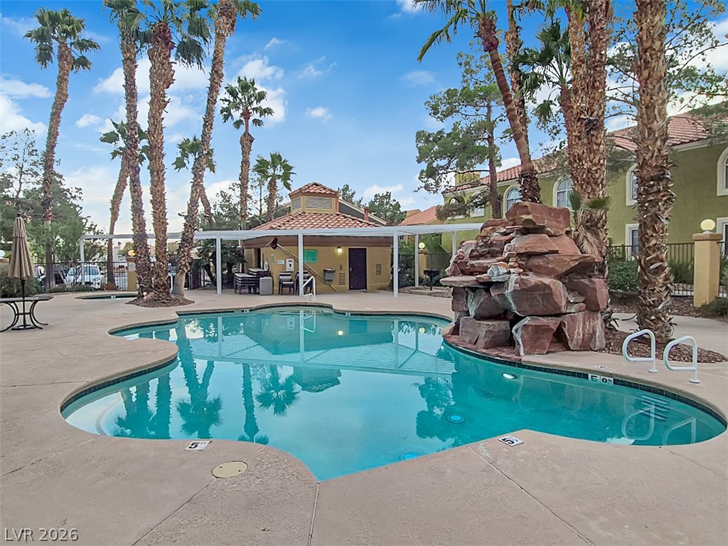 Photo 24 of 28, 7950 W Flamingo Road #1038
