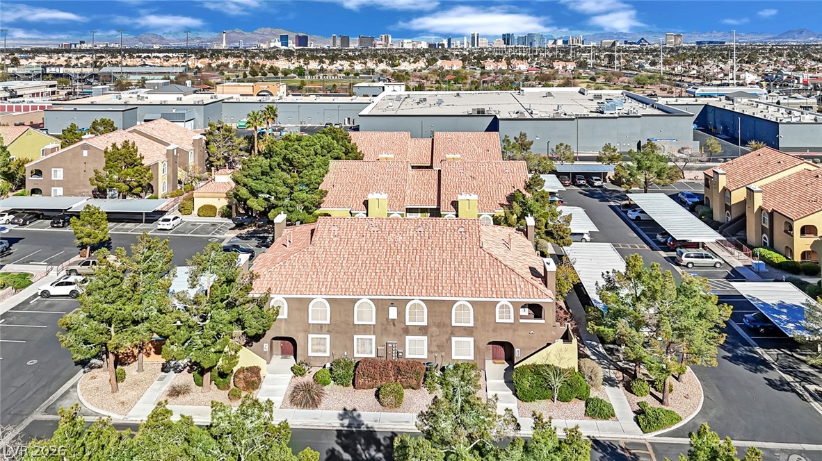Photo 19 of 28, 7950 W Flamingo Road #1038