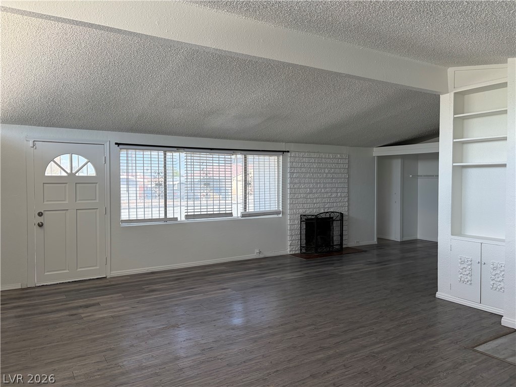 Photo 11 of 38, 5701 Evergreen Avenue