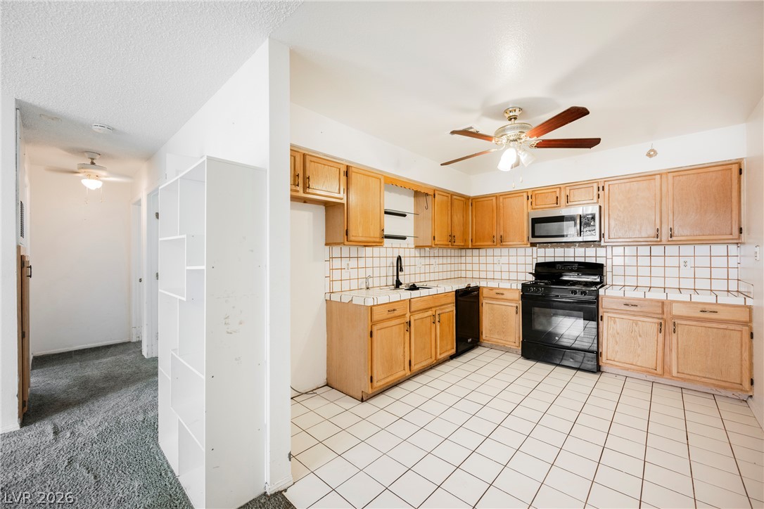 Photo 10 of 46, 2141 Twickenham Place #C