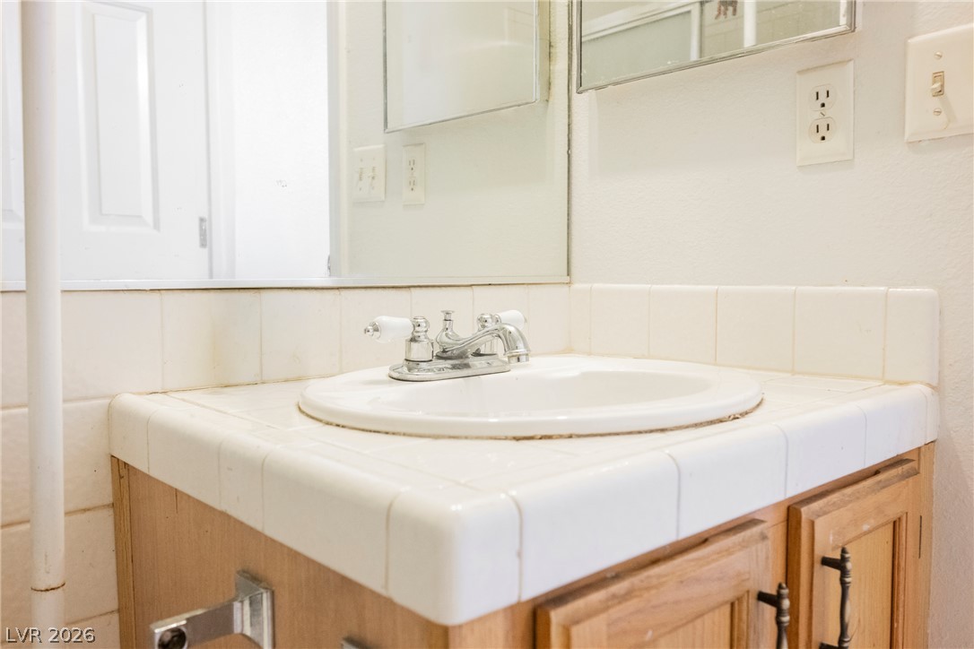 Photo 25 of 46, 2141 Twickenham Place #C