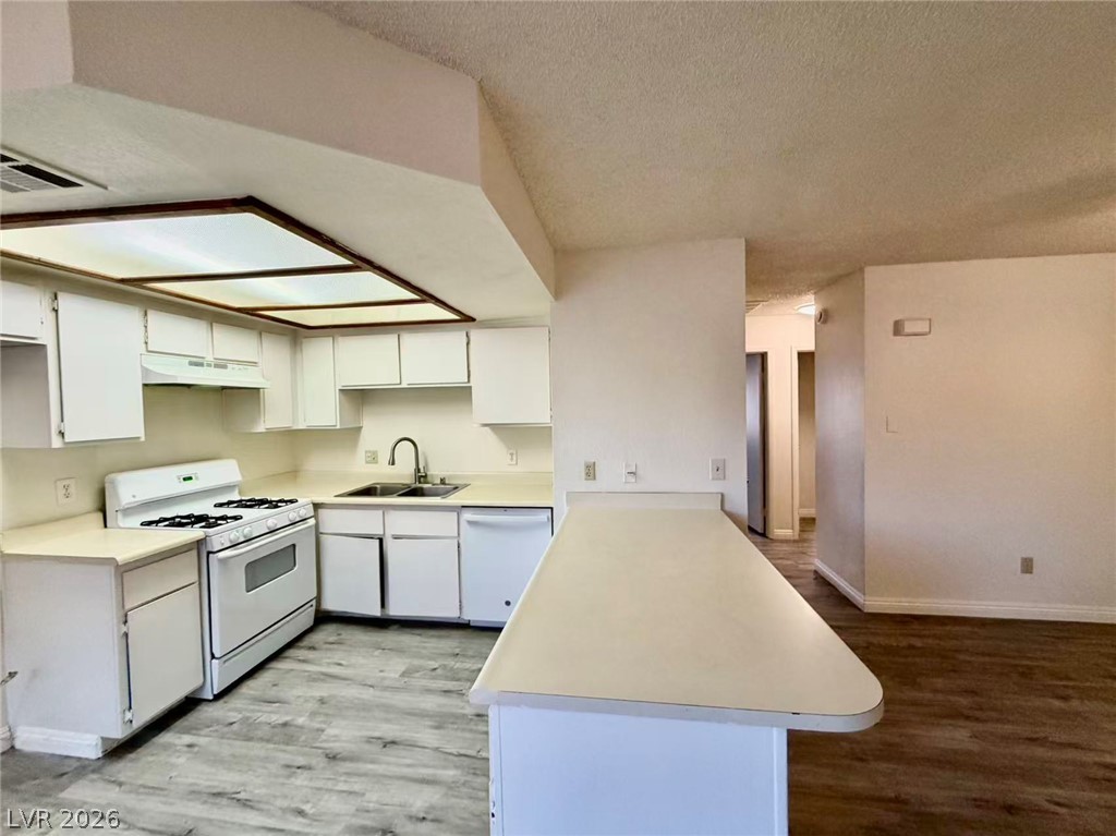 Photo 5 of 717 Rock Springs Drive #201