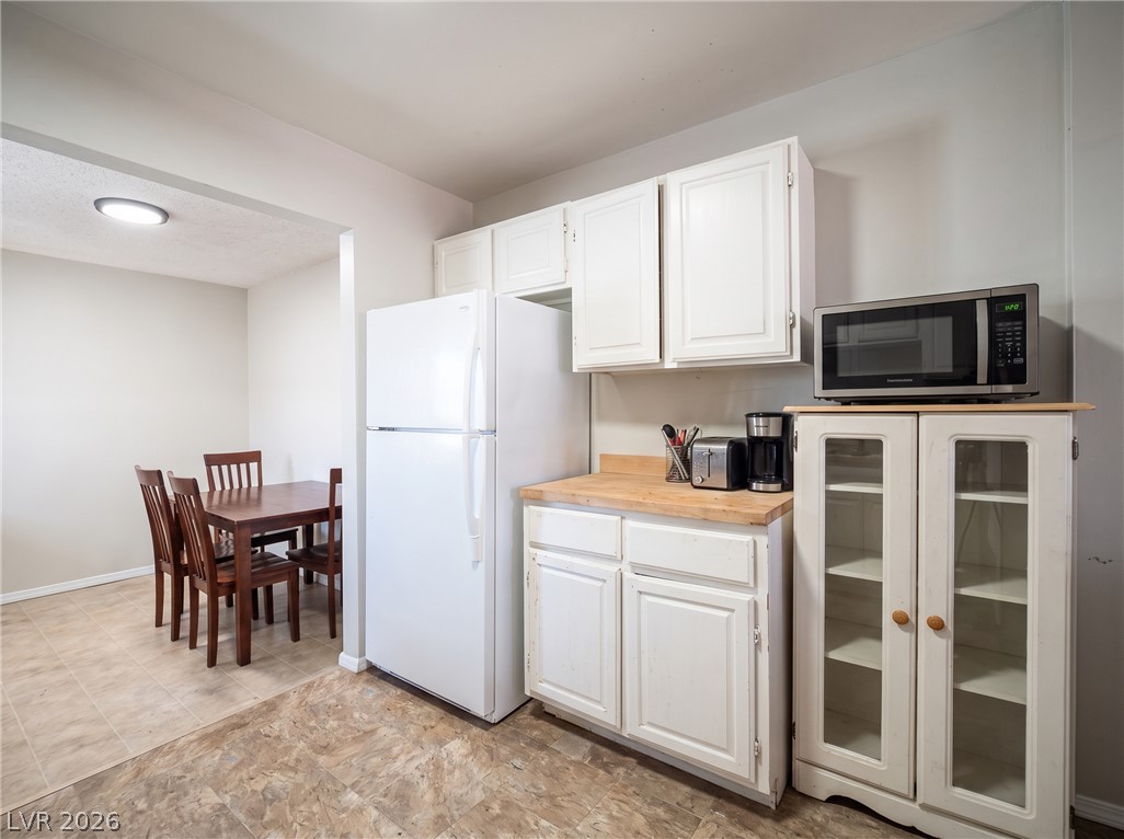 Photo 10 of 22, 3934 Torsby Place