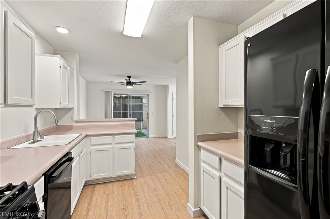 Photo 8 of 27, 690 Corte Madera Avenue