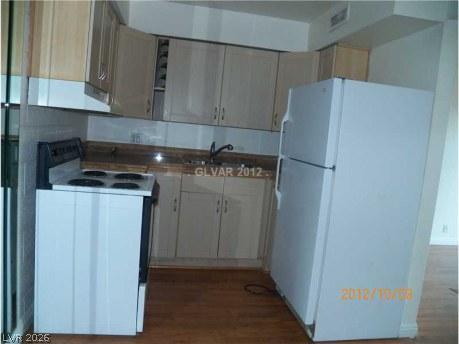 Photo 4 of 605 S Royal Crest Circle #24
