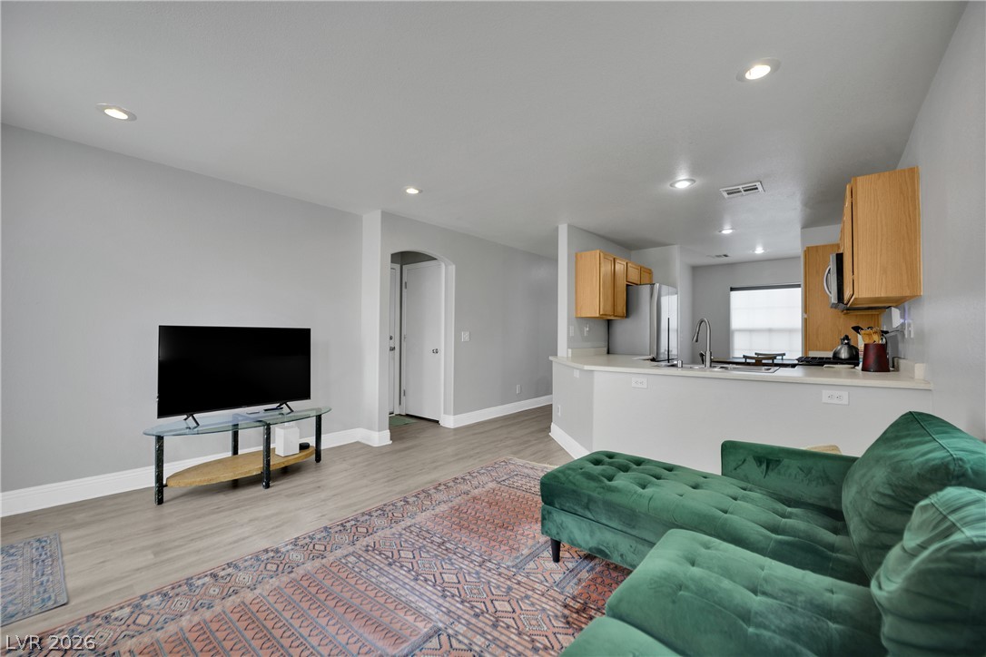 Photo 6 of 32, 7347 Aquifer Street