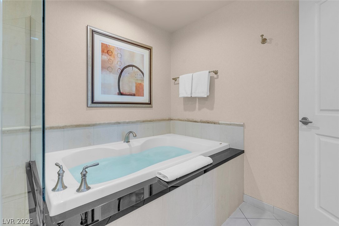 Photo 26 of 45, 135 E Harmon Avenue #3417