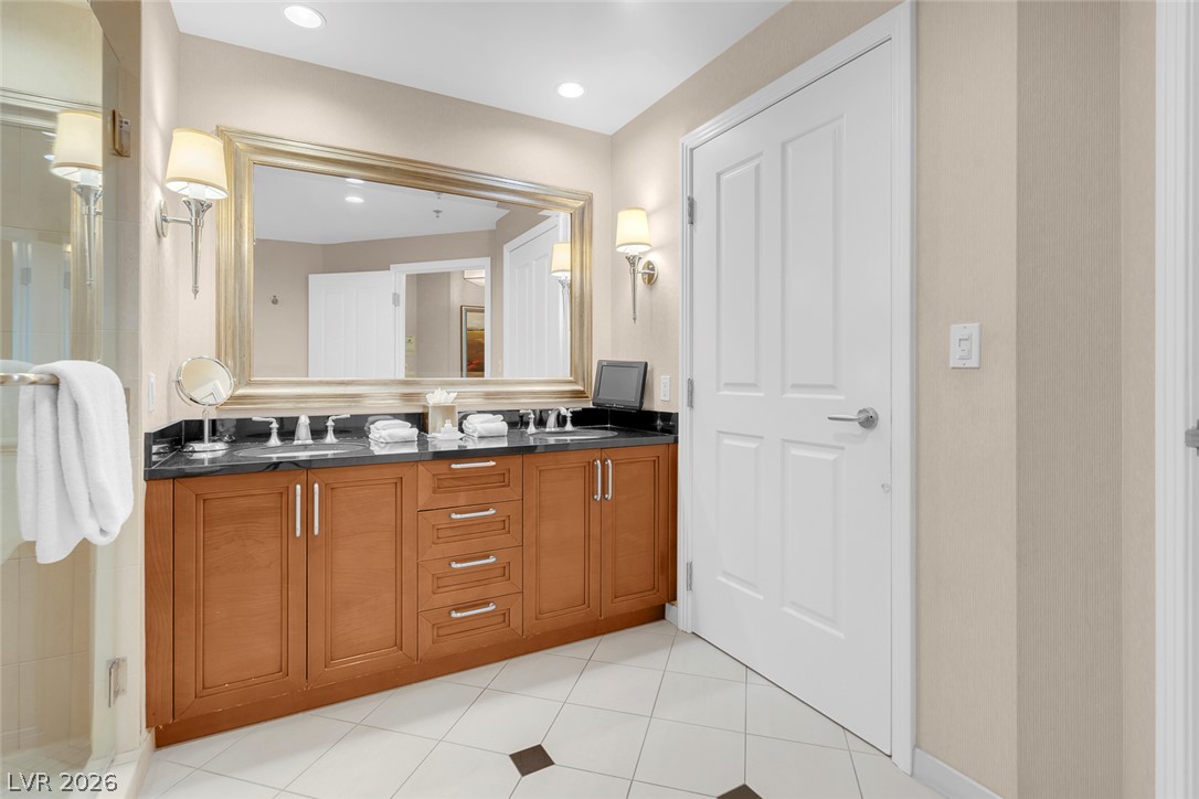 Photo 34 of 44, 145 E Harmon Avenue #2215