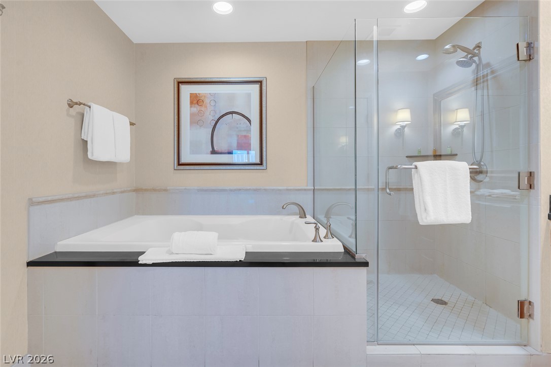 Photo 36 of 44, 145 E Harmon Avenue #2215