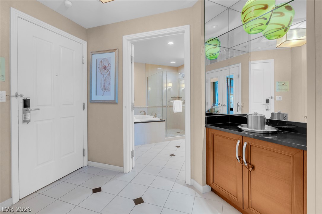 Photo 31 of 44, 145 E Harmon Avenue #2215