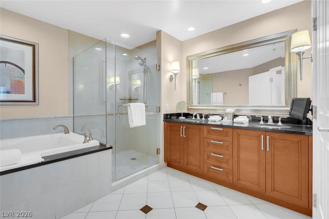 Photo 32 of 44, 145 E Harmon Avenue #2215