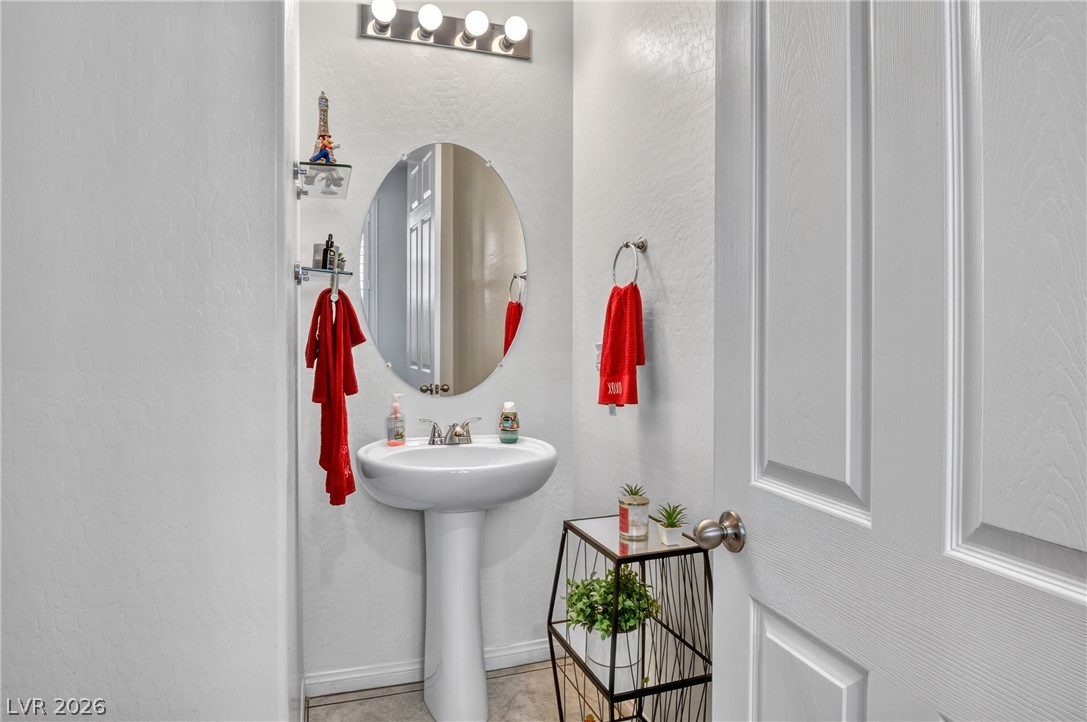 Photo 7 of 28, 9186 Reinberg Street
