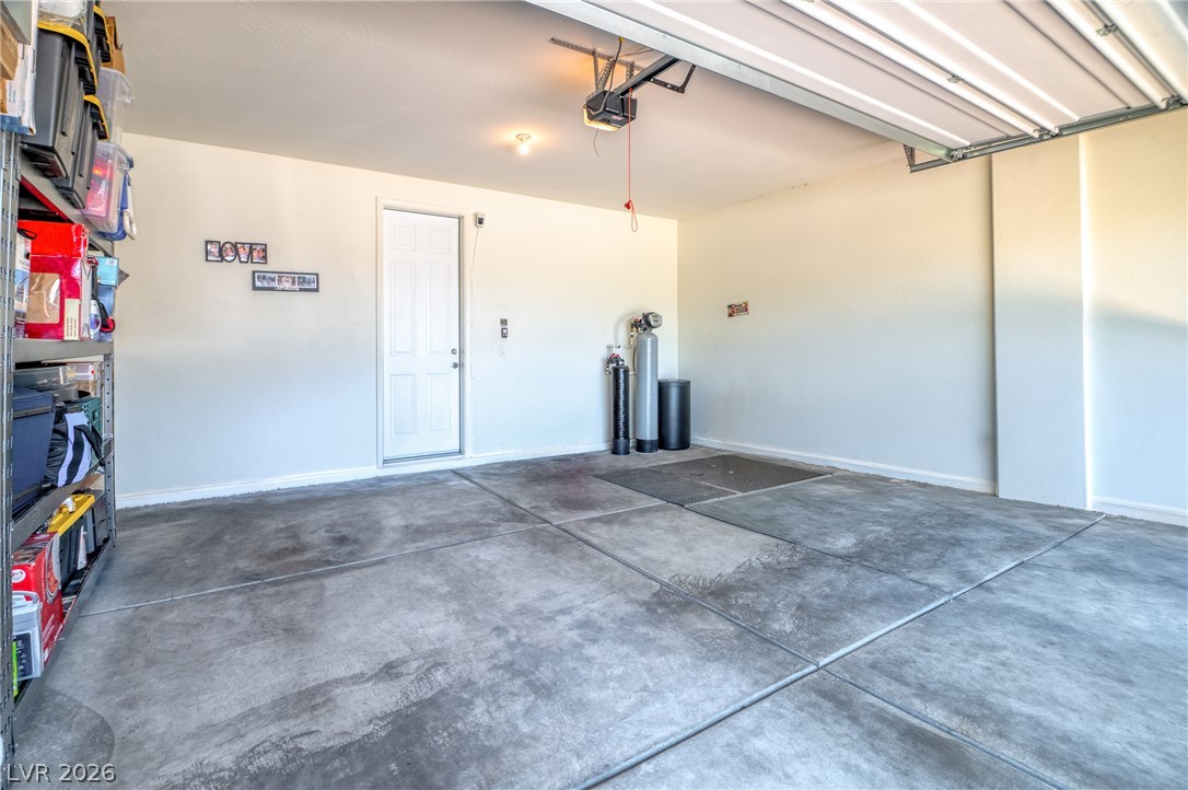 Photo 14 of 28, 9186 Reinberg Street