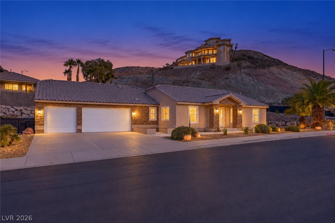 Photo 5 of 909 Rhyolite Terrace