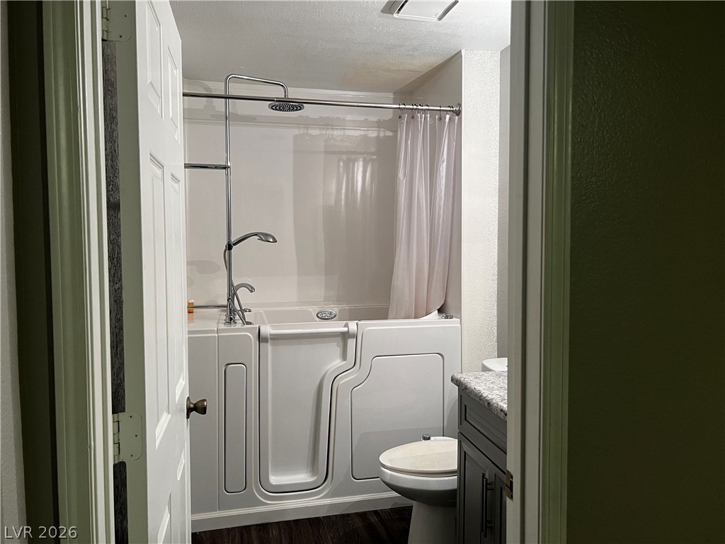 Photo 11 of 13, 2995 E Sunset Road #110