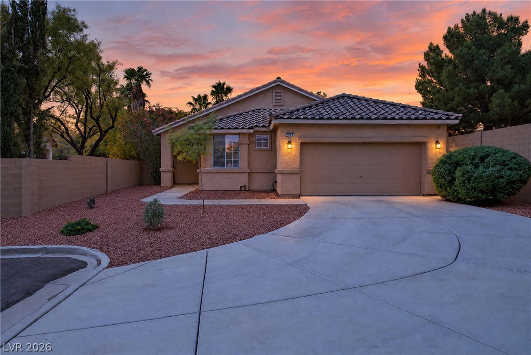 Photo 2 of 2717 Grande Valley Drive