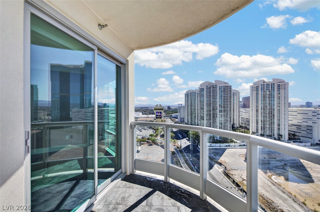 Photo 15 of 47, 222 Karen Avenue #2608