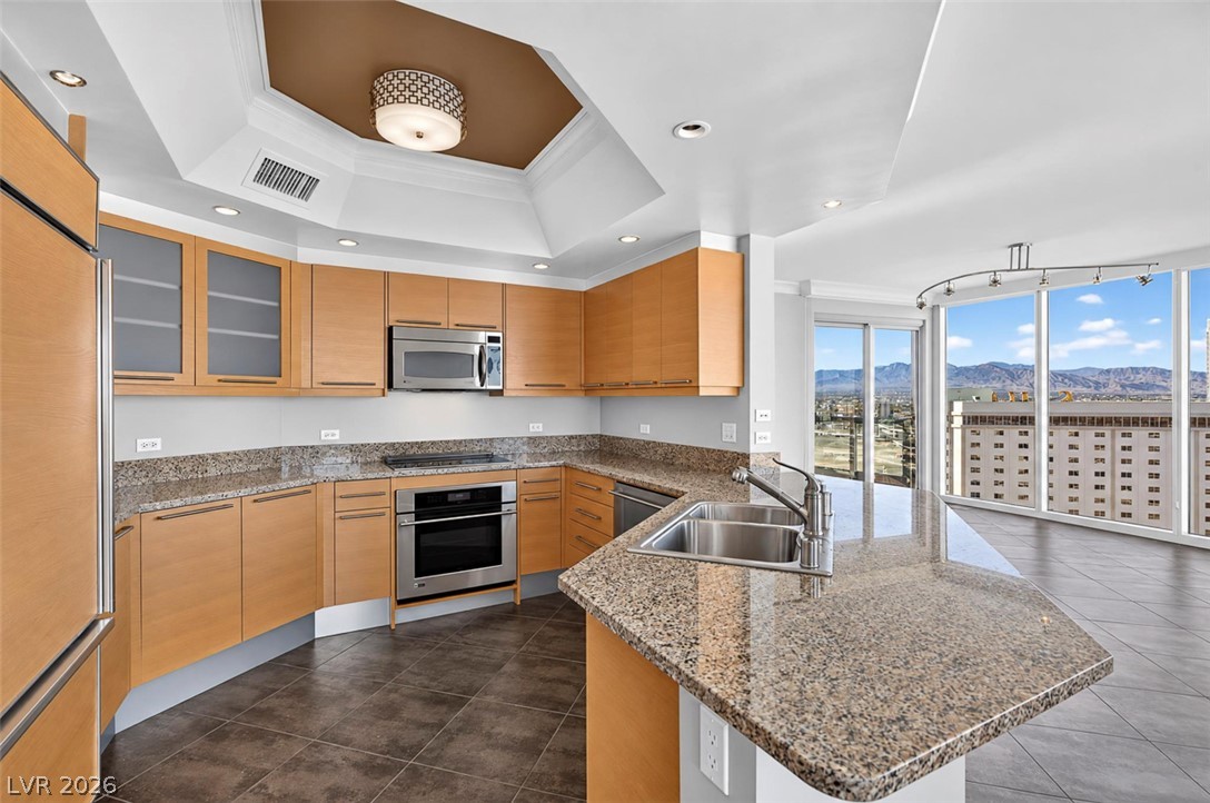 Photo 4 of 222 Karen Avenue #2608
