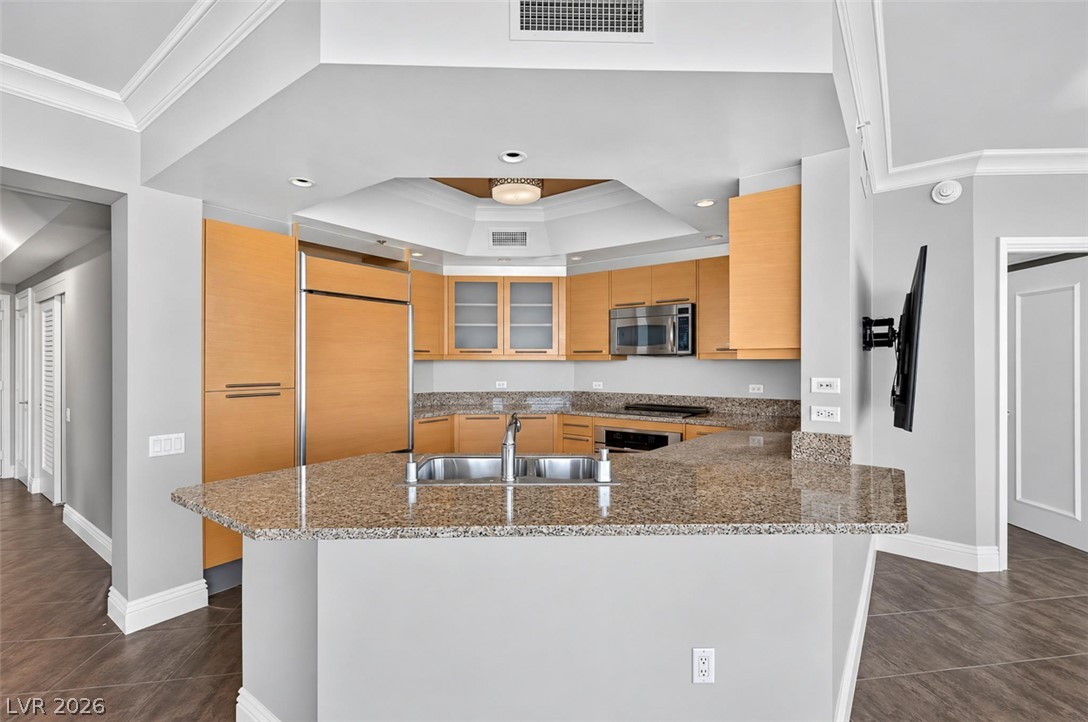 Photo 6 of 47, 222 Karen Avenue #2608