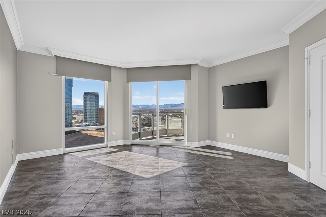Photo 11 of 47, 222 Karen Avenue #2608