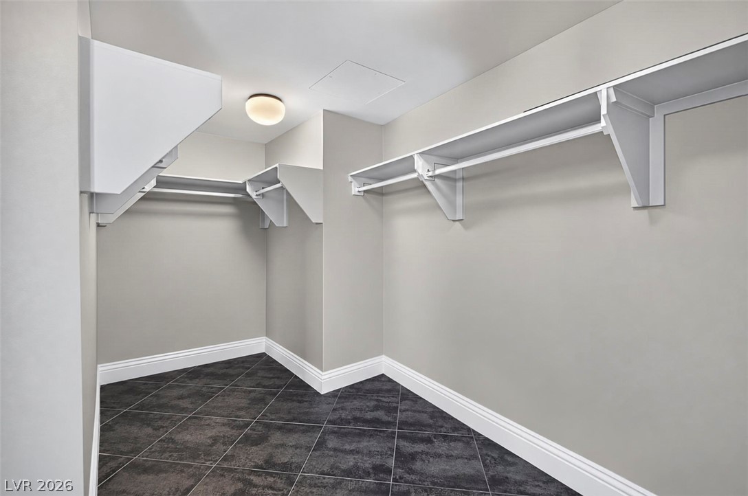 Photo 13 of 47, 222 Karen Avenue #2608