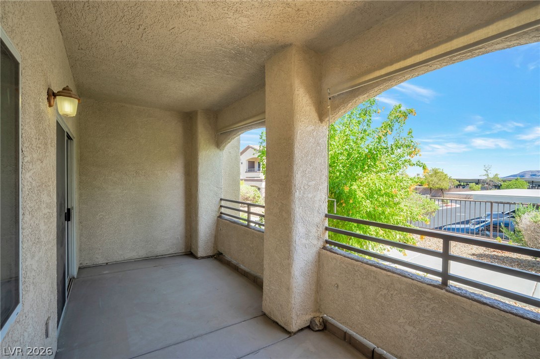 Photo 21 of 25, 2291 W Horizon Ridge Parkway #2108